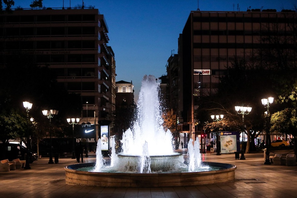 Ανάφλεξη της πανδημίας με έκρηξη κρουσμάτων και νέα πίεση στο ΕΣΥ – «Πονοκέφαλος» η μετάλλαξη Δέλτα+