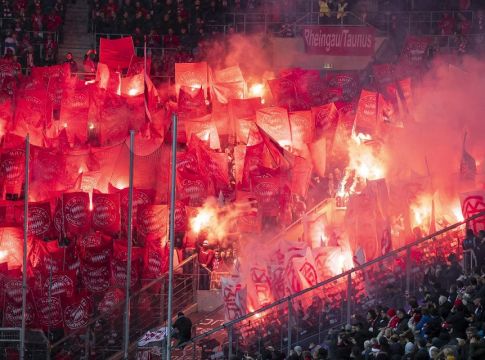 Κλείνουν τα γήπεδα στη Βαυαρία, «φωνές» να επιβληθεί το μέτρο σε όλη τη Γερμανία