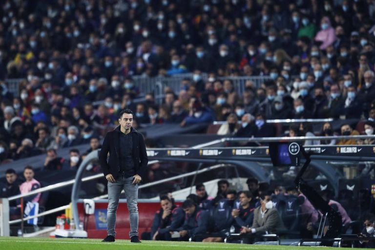 Τσάβι – «Προς το παρόν ξέρουμε ότι δεν μπορούμε να κάνουμε μεταγραφές»