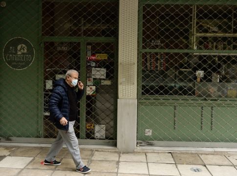 Παπαευαγγέλου – Θα χρειαστούν εβδομάδες για να δούμε μείωση των θανάτων – Στο 88% η πληρότητα στις ΜΕΘ