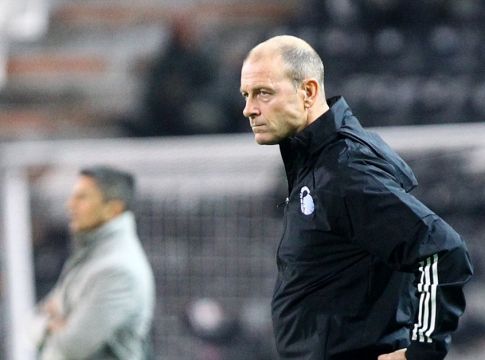 Θόρουπ – «Τα παιδιά γίνανε άντρες σήμερα»