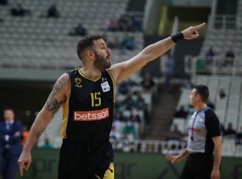 Νέο πρόβλημα στην ΑΕΚ – Τραυματίστηκε ο Παππάς