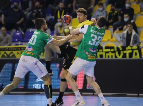 ΑΕΚ – Πέλιστερ 27-30