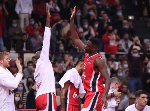 ΣΟΚ (για την κατηφόρα του Παναθηναϊκού) και ΔΕΟΣ (για τον σαρωτικό Ολυμπιακό) (pics)