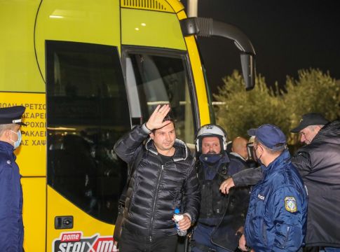 Η άφιξη της ΑΕΚ στο ΟΑΚΑ (vid)