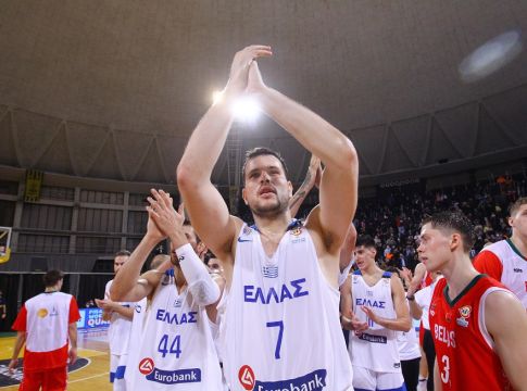 Αγραβάνης – «Πιο όμορφη στιγμή της ζωής μου να παίζω μπροστά στον Γκάλη»