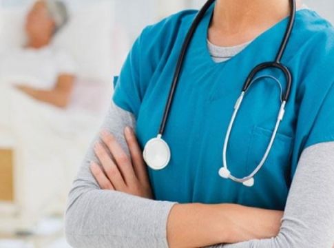 Ανώμαλος – Νοσηλευτής έβαλε κάμερες στα αποδυτήρια γυναικών