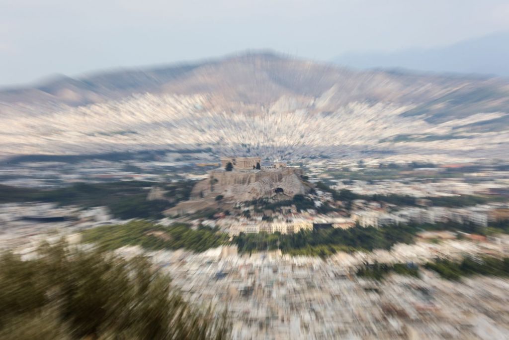 Στη δίνη της πανδημίας η Ελλάδα – Σπάνε όλα τα ρεκόρ τα κρούσματα – Κοντά στις 7.000 και σήμερα
