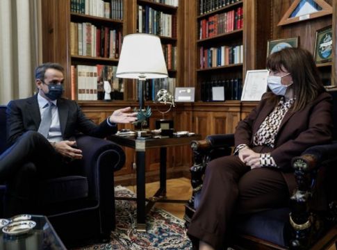 Συνάντηση Μητσοτάκη – Σακελλαροπούλου στο Προεδρικό Μέγαρο την Παρασκευή