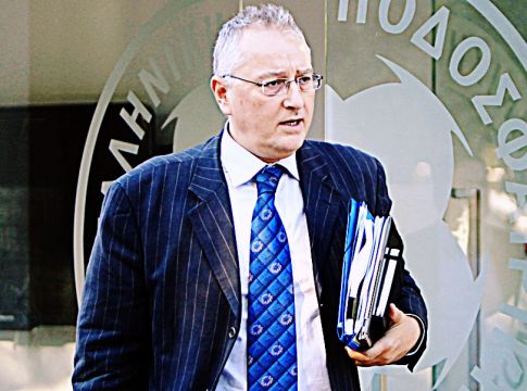 Στον… κόσμο της η ΕΠΟ: Ζητάει παρέμβαση από FIFA/UEFA για το νομοσχέδιο κατά της βίας!