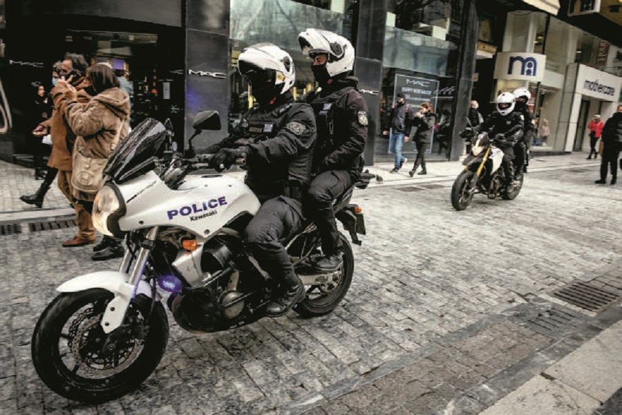 Νέα μέτρα – Σαρωτικοί και πιο αυστηροί έλεγχοι από το Σάββατο με 8.000 αστυνομικούς στους δρόμους – Πού θα δοθεί έμφαση