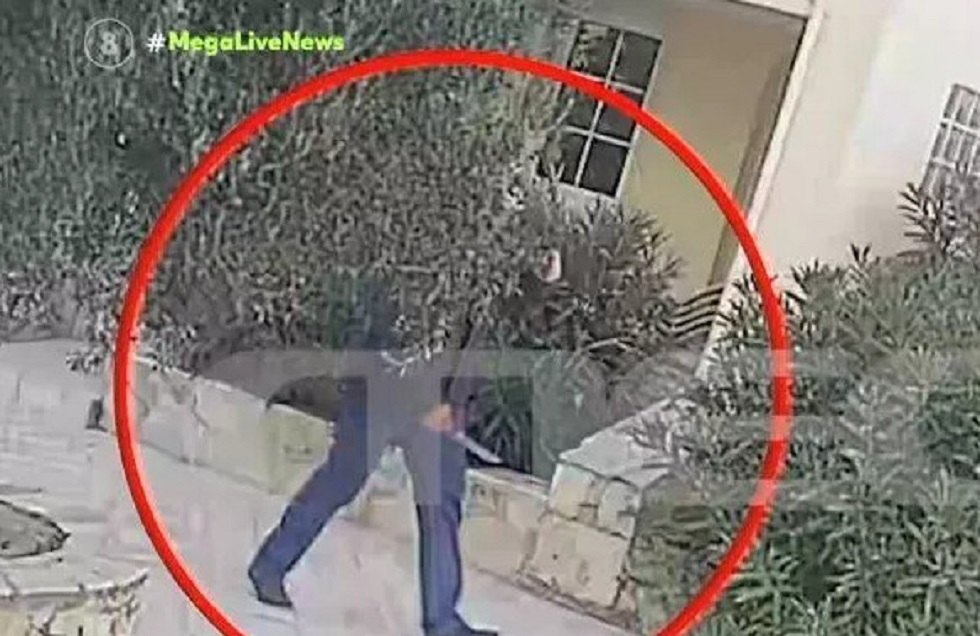 Γυναικοκτονία στην Κρήτη – Σοκαριστική εικόνα με τον 54χρονο να κυνηγάει τη Νεκταρία με μαχαίρι