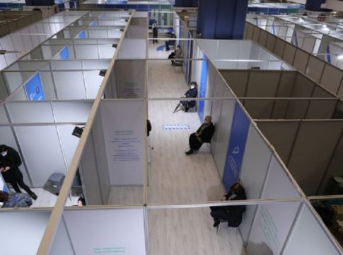 Διευκρινίσεις Μαγιορκίνη για τον συνδυασμό των εμβολίων κοροναϊού και γρίπης