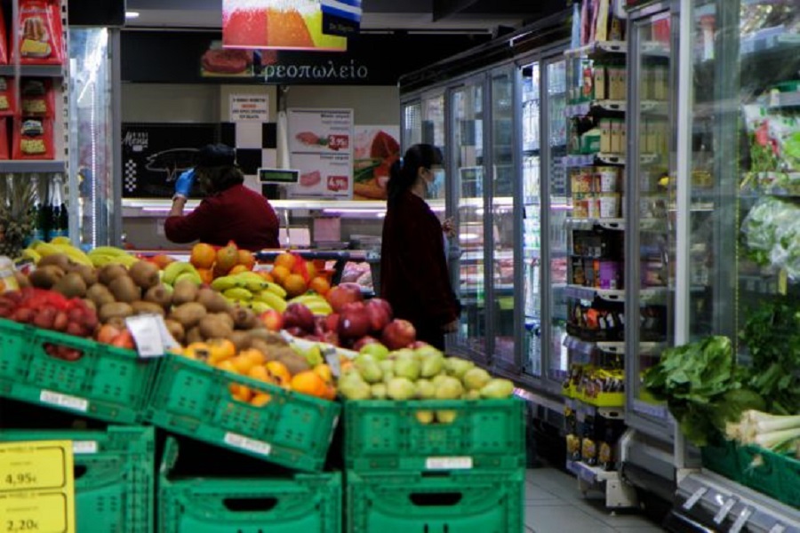 Καλαμπάκα – Χαμός σε σούπερ μάρκετ – Ενημέρωσαν για ένα κρούσμα κοροναϊού από τα μεγάφωνα – «Καρφώθηκαν» εννέα