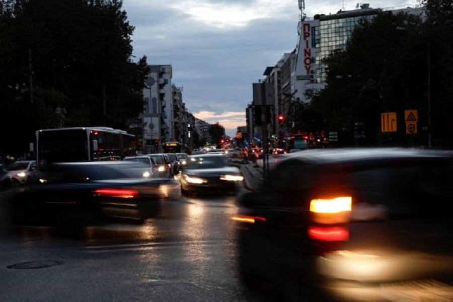 Κίνηση στους δρόμους – Πού εντοπίζονται τα μεγαλύτερα προβλήματα