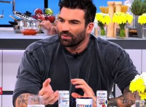 Θύμα διάρρηξης ο Δημήτρης Αλεξάνδρου – Βρήκε με αίματα το σκύλο του