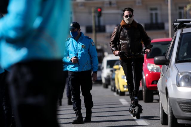 «Εάν βρεθούμε σε μεγάλο αδιέξοδο, πιστεύω θα πάρουμε μέτρα όπως…» – Καμπανάκι ειδικών για την έξαρση της πανδημίας στην Ελλάδα