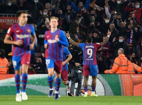 Μπαρτσελόνα – Εσπανιόλ 1-0 : Με το δεξί του Ντεπάι και πολλή τύχη ο Τσάβι