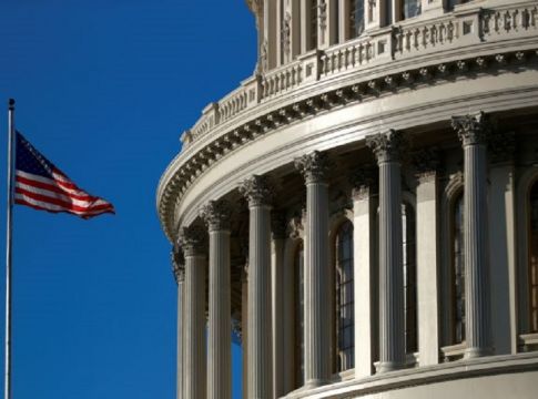 ΗΠΑ – Εξίσου σοβαρή απειλή εγχώριοι εξτρεμιστές και τζιχαντιστές εκτιμά το FBI
