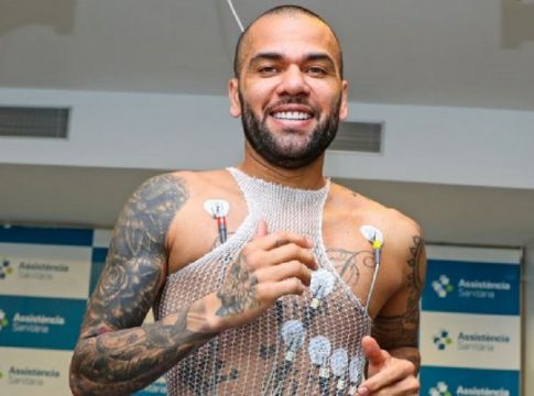 Με νούμερο έκπληξη ο Ντάνι Άλβες στην Μπαρτσελόνα (pic)