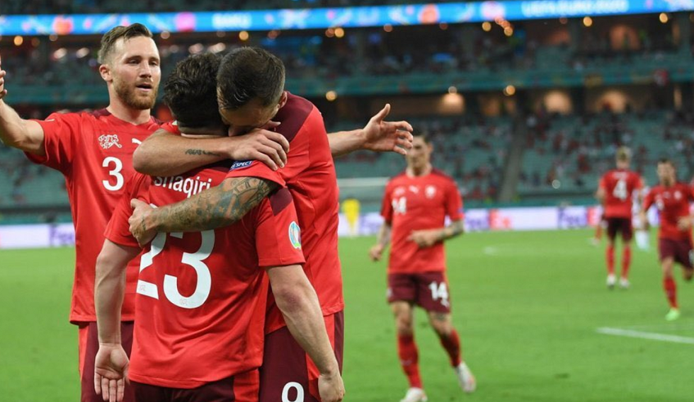 Στο Κατάρ η Ελβετία (4-0), στα μπαράζ η πρωταθλήτρια Ευρώπης (0-0, vids)