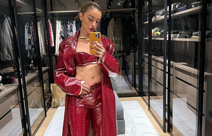 Ελένη Φουρέιρα – Φορά τα απολύτως απαραίτητα και αναστατώνει το Instagram (pics)