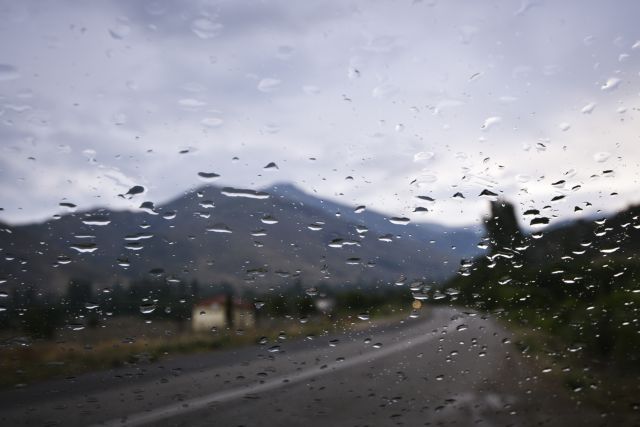 Καιρός – Βροχές και καταιγίδες – Πού και πότε θα είναι πιο έντονα τα φαινόμενα