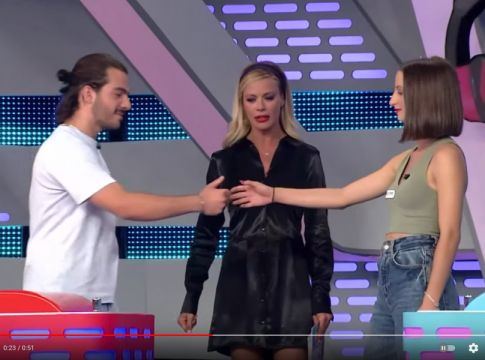 Ρουκ Ζουκ – Η γκάφα της Μακρυπούλια με το ζευγάρι και το σ3ξάκι (vid)