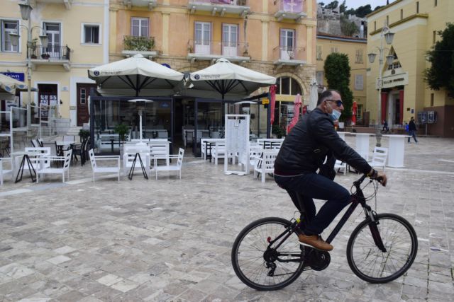 Νέοι περιορισμοί στην κινητικότητα των ανεμβολίαστων – Οι παράγοντες που θα κρίνουν πότε θα ληφθούν νέα μέτρα