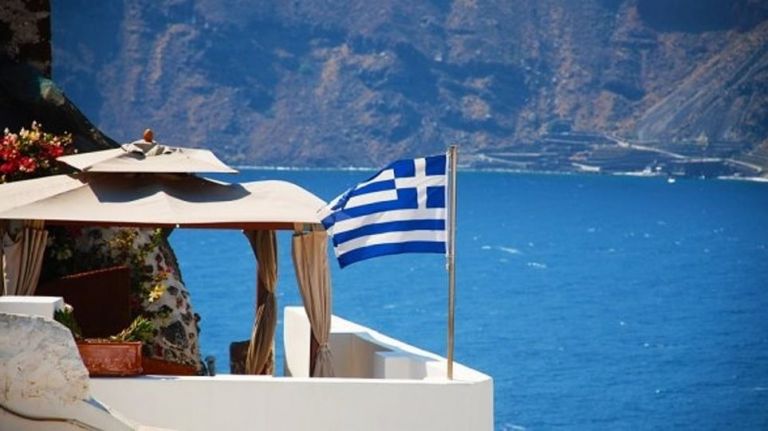 Handelsblatt – Πώς θα επηρεάσει η νέα παραλλαγή Όμικρον τον ελληνικό τουρισμό; | to10.gr