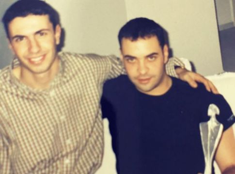 Δύσκολες ώρες για τον Τάσο Τρύφωνος – Πέθανε στενός του φίλος, ηθοποιός που μεσουρανούσε τα 90ς