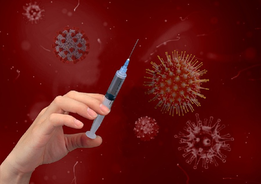 Μόσιαλος – Ετήσιες δόσεις εμβολίου κατά του κορωνοϊού – Θα υπάρξουν και νέες μεταλλάξεις