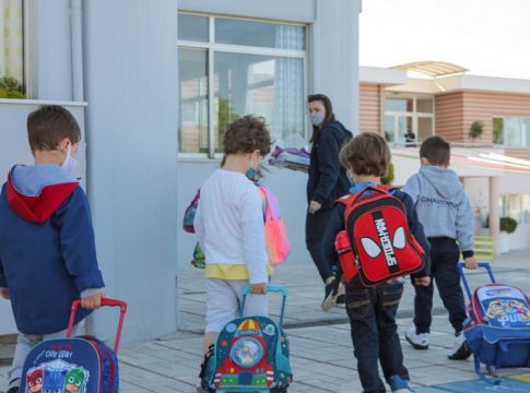 Κορωνοϊός – Το 22% των κρουσμάτων σε παιδιά και εφήβους 4 έως 18 ετών
