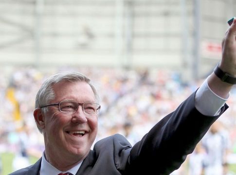 Μάντσεστερ Γιουνάιτεντ – Οι οπαδοί σήκωσαν πανό για τα 80ά γενέθλια του Φέργκιουσον (pic,vid)