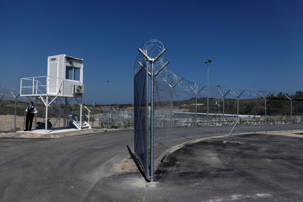 Δομή-φυλακή ο καταυλισμός της Σάμου – Καταγγελίες για εγκλεισμό προσφύγων