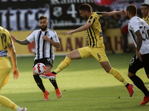 H παράδοση της ΑΕΚ και το εκτός έδρας αήττητο του ΟΦΗ