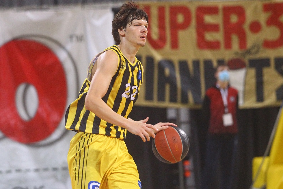 Τέλος και επίσημα από τον Άρη ο Κλόμπουτσαρ