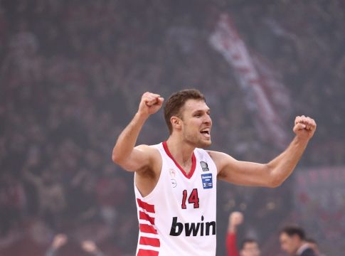 Ο πολυδιάστατος Σάσα Βεζένκοφ (vids)