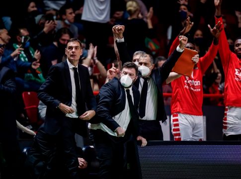 Τι βλέπουν οι «μπουκ» για τον Ολυμπιακό