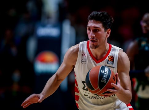 Λαρεντζάκης – «Να αντιδράσουμε μετά το Βελιγράδι»