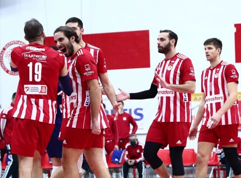 Ολυμπιακός – Μονπελιέ 2-3 – Έπεσαν μαχόμενοι οι «Ερυθρόλευκοι» (vid)