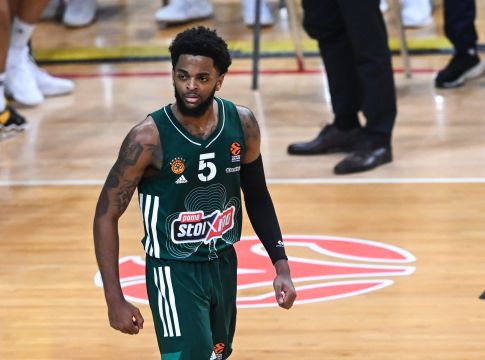 Το εντυπωσιακό double-double του Μέικον απέναντι στην Άλμπα (vid)