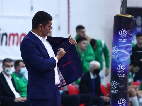 Καζάζης – «Δε δείξαμε ότι είμαστε μεγάλη ομάδα»