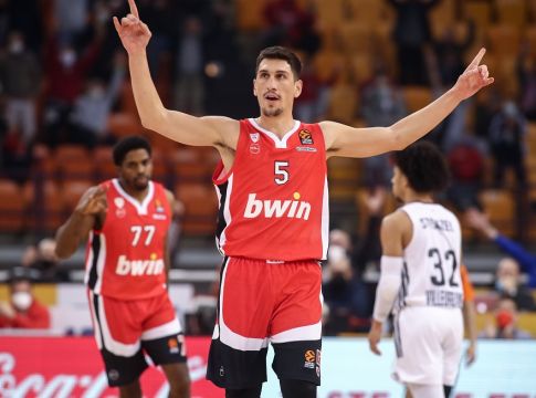 Από πάρτι σε πάρτι…