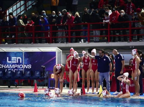 Ολυμπιακός, ο Πρέσβης του ελληνικού αθλητισμού – 16 διεθνείς κούπες και συνεχίζει (Vids)