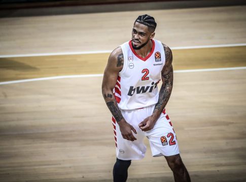 Κοιμάται ο Θεός Χριστουγεννιάτικα;