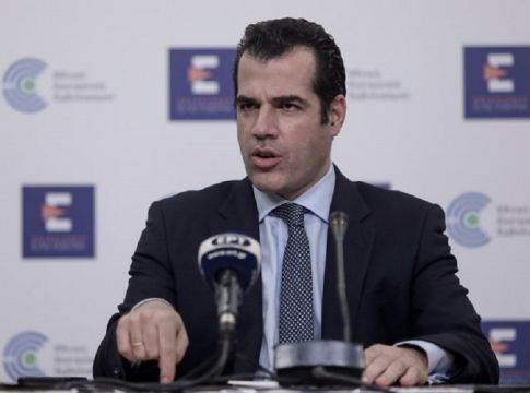 Συνάντηση Πλεύρη με Σούπερ Λίγκα, το μεσημέρι της Πέμπτης, για τα μέτρα στα γήπεδα