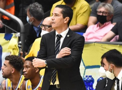 Οπαδοί της Μακάμπι ζήτησαν την παραίτηση Σφαιρόπουλου
