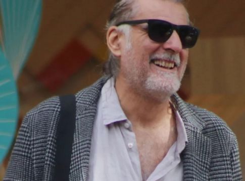Φίλιππος Πλιάτσικας – Αυτή είναι η πανύψηλη και πανέμορφη κόρη του