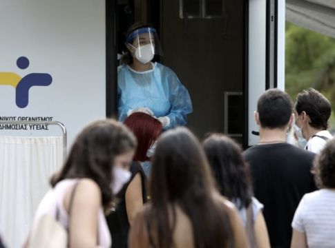 Η παραλλαγή Όμικρον έφτασε στην Αθήνα – Τρία τα κρούσματα στη χώρα μας